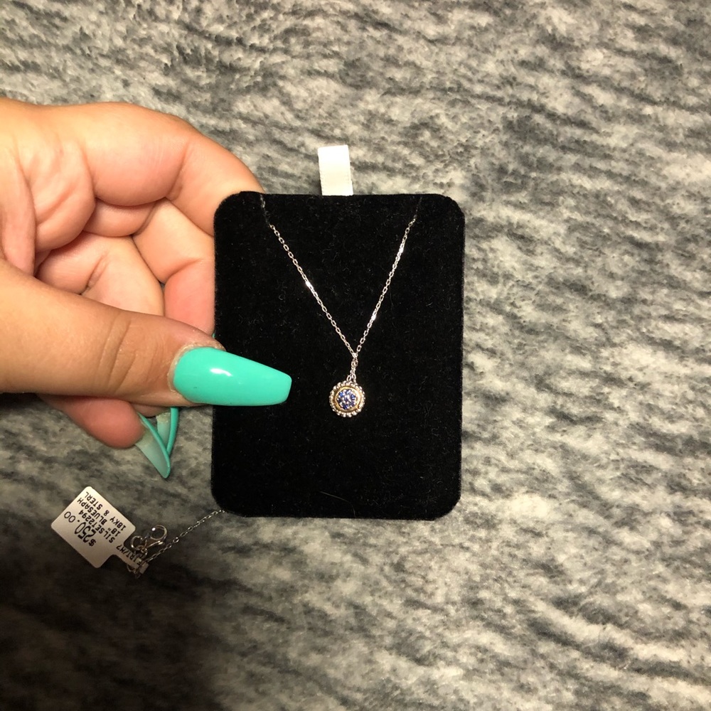 Brand new beautiful necklace 😍